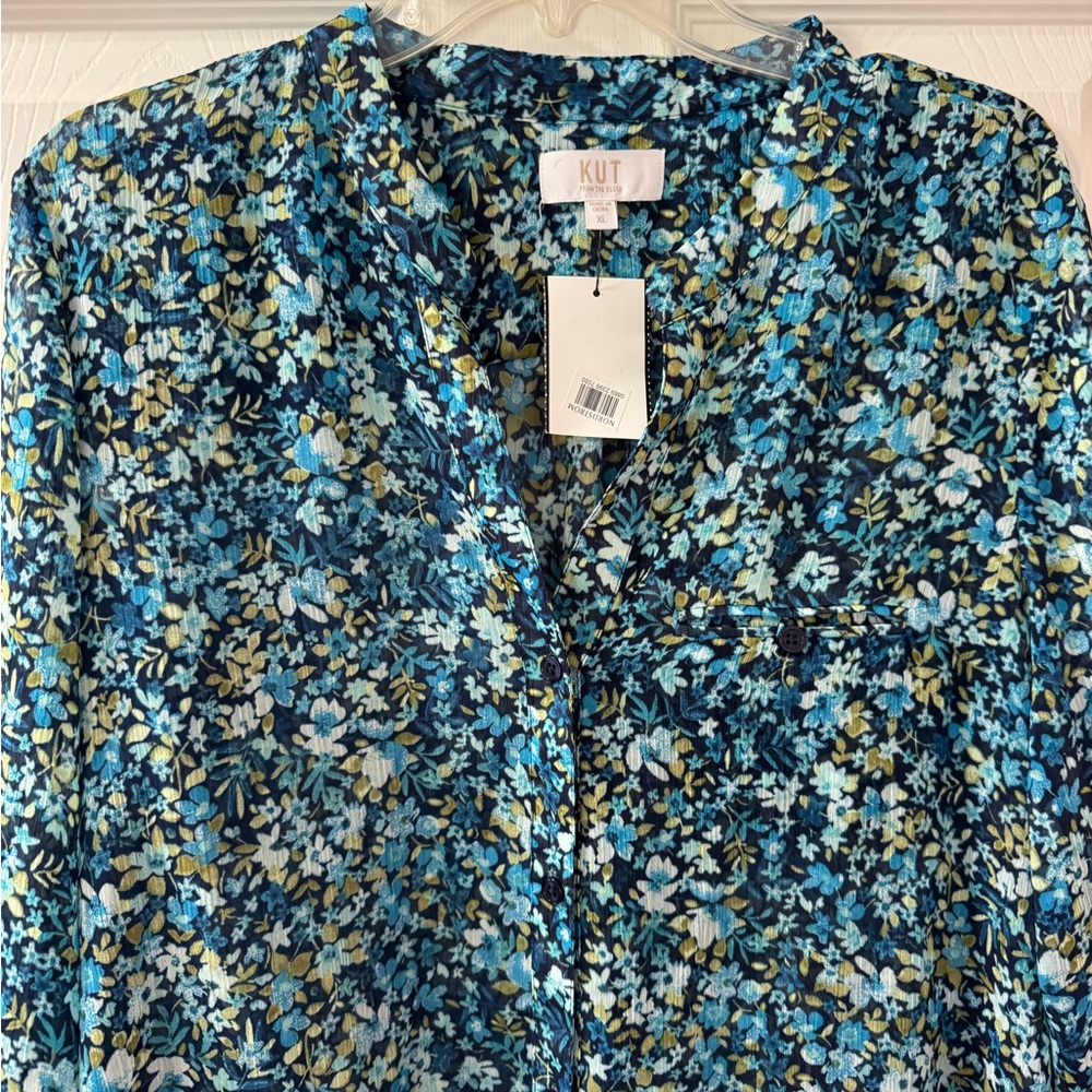 Kut from the Kloth Blue Floral Blouse - Picture 3 of 6